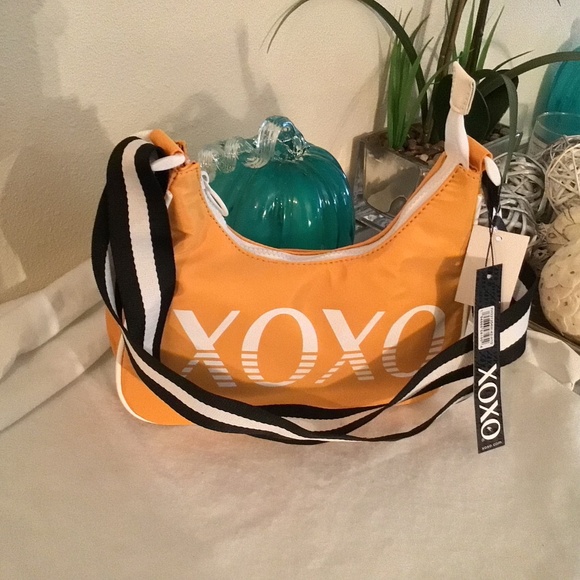 XOXO crossbody - Picture 1 of 6